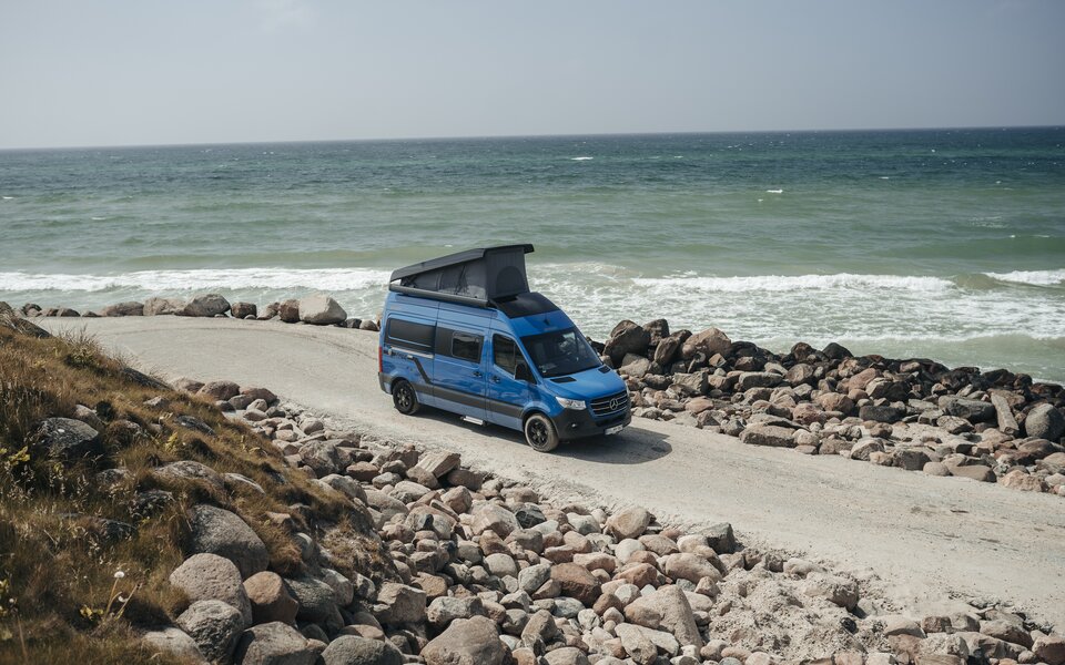 Press picture | Hymer Free S Blue Evolution_beach